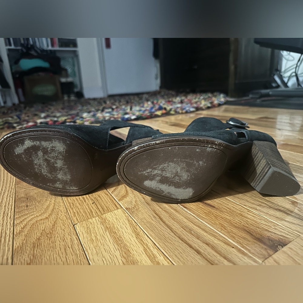 Lucky brand black suede peep toe/side booties - Picture 5 of 5
